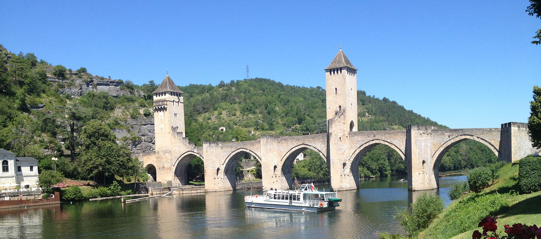 Valentré bridge(pont valentré) in Cahors